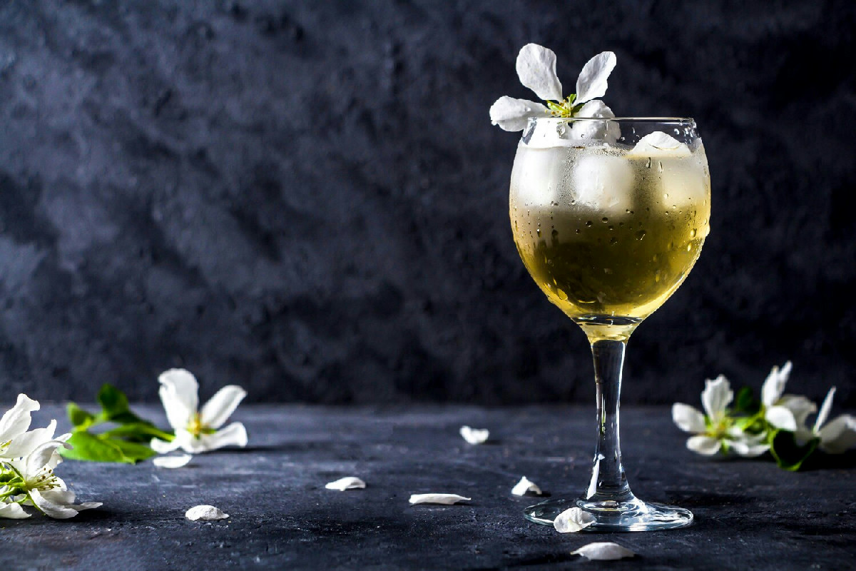 Bollicine preziose e miscele raffinate: il segreto del drink perfetto per brindare con stile unico