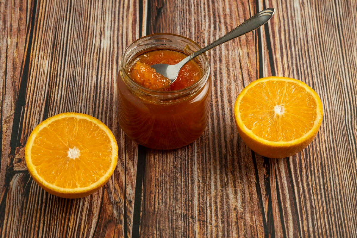 Cosa accade quando la marmellata di arance artigianale prende vita con ingredienti essenziali