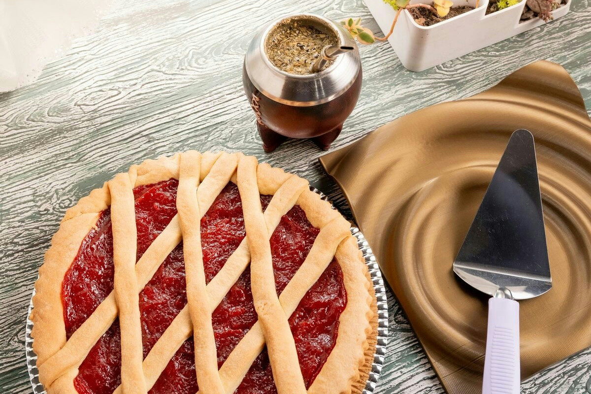 Crostata alla marmellata: ricetta e segreti per ottenere una pasta frolla soffice e friabile