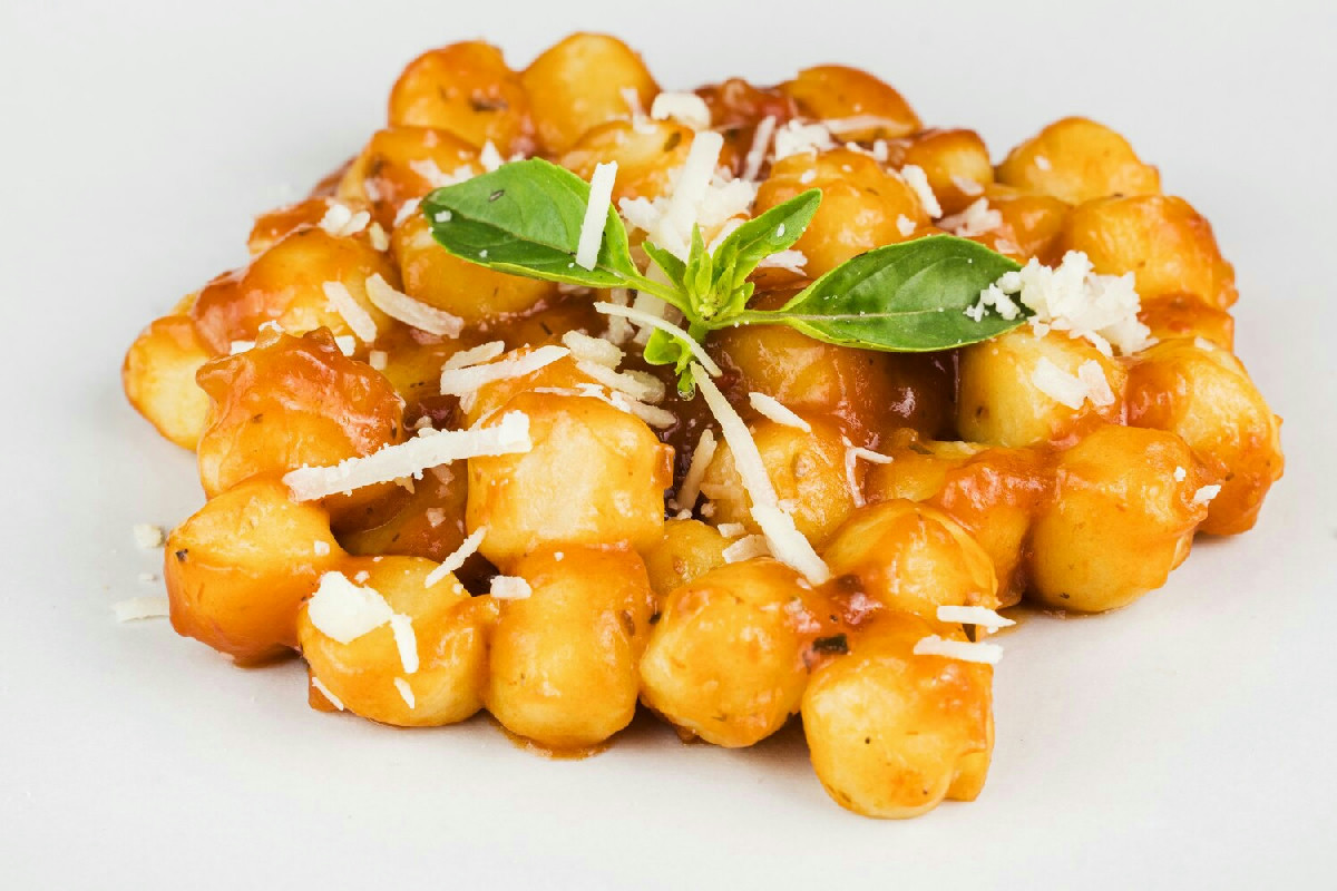 Gnocchi fatti in casa senza patate: ricetta semplice con acqua, farina e un pizzico di sale