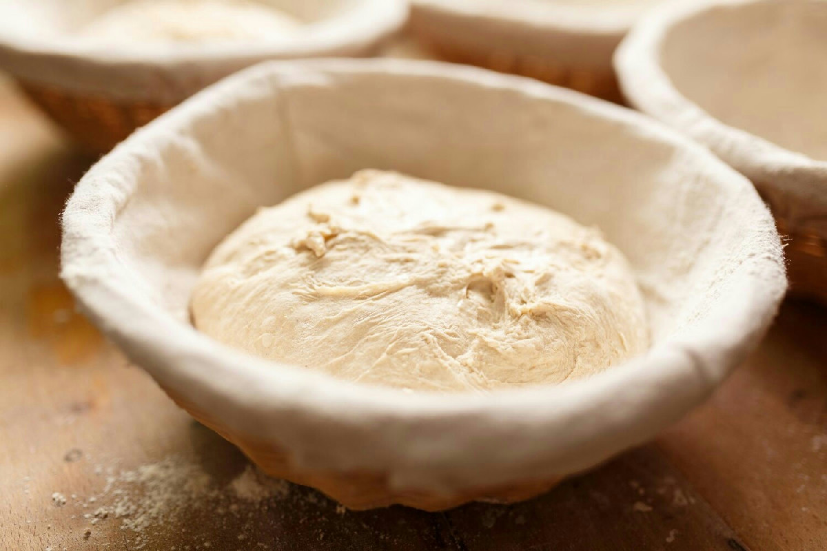 Quando la tradizione incontra l’arte: la preparazione del lievito madre con impasti naturali perfetti