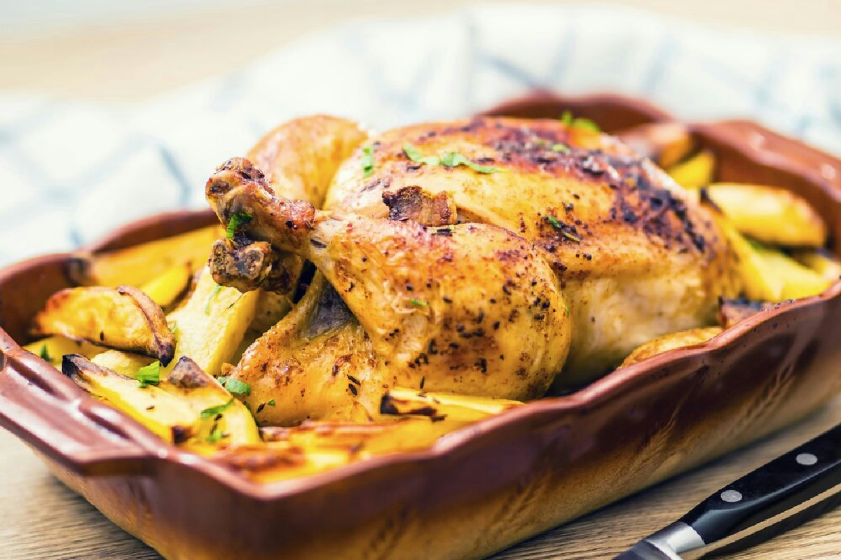 La ricetta del pollo ripieno, un secondo che oggi molti fanno senza conoscere il vero metodo