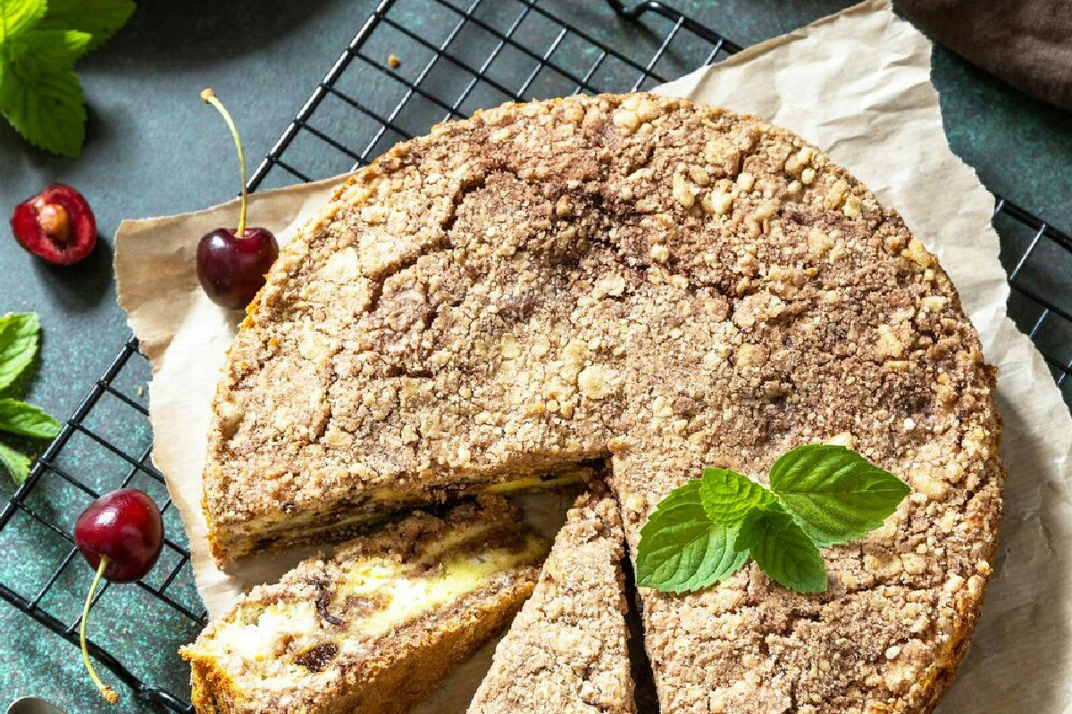 La torta di farina integrale, noci e agrumi: dolce soffice e profumato senza glutine da provare subito