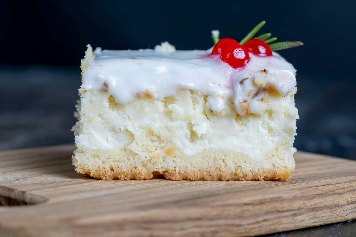 Torta soffice con mascarpone nell’impasto per fette leggere e cremose dal gusto irresistibile