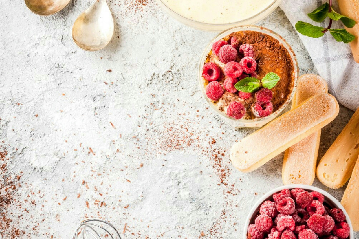 Torta velocissima con 3 soli ingredienti: soffice e senza lievito, perfetta per chi vuole semplicità